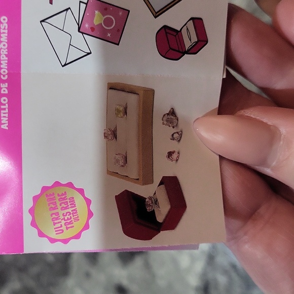 Miniverse Make It Mini Valentine's Engagement Ring - Picture 2 of 15